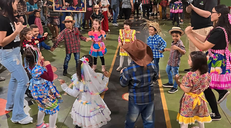 CEMEI Bernardina Ferreira de Andrade realiza a “Festa da Família”